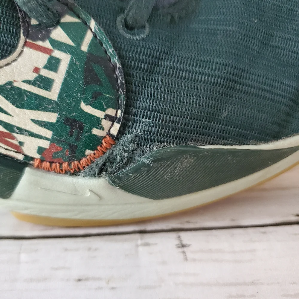 Nike zoom‎ freak 2 vintage green pistachio frost and orange sneakers